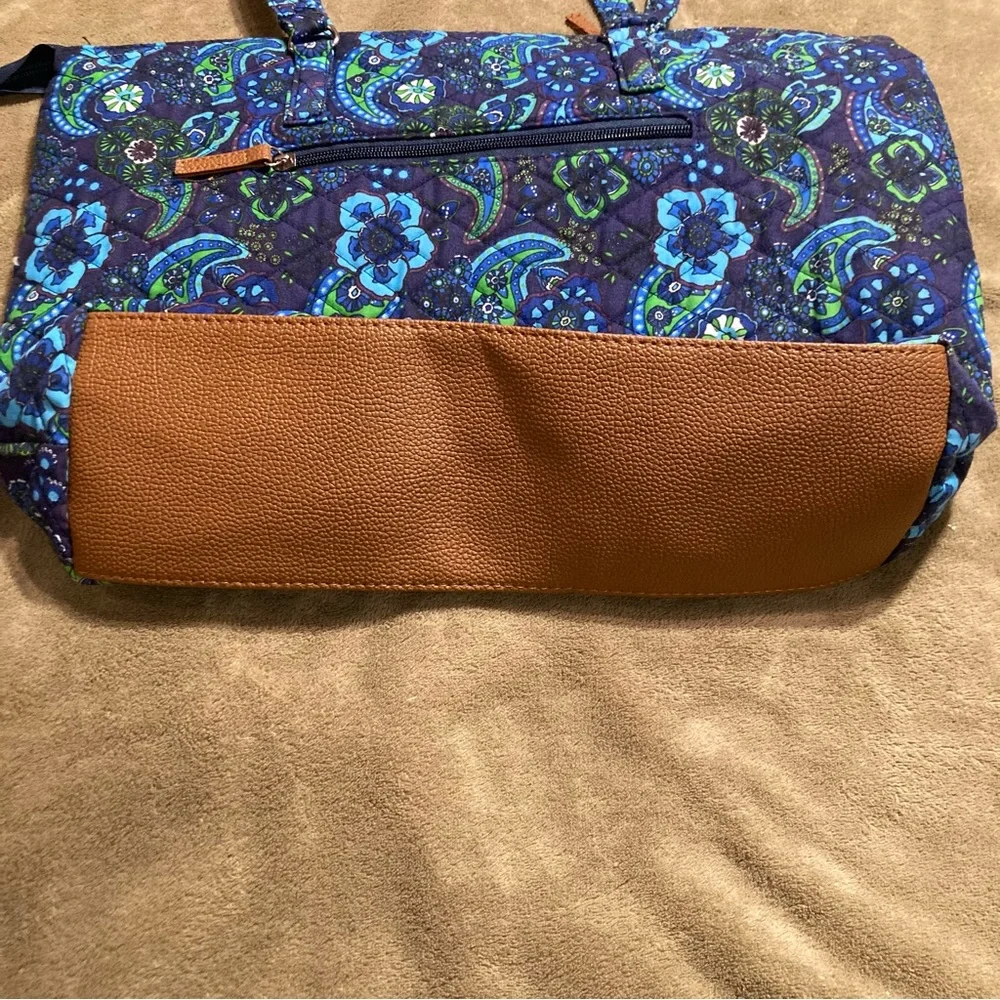NWT Stone Mountain Paisley Shoulder Tote Bag Purse & Wristlet Blue